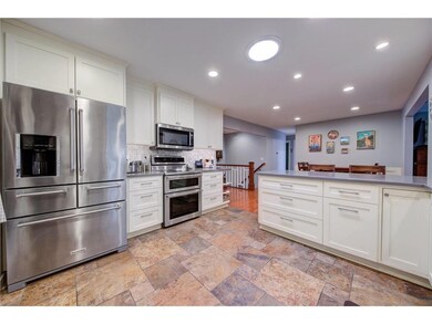 5-web-or-mls-Kitchen 1