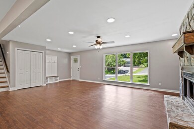 1325 Michael Ln, Hixson, TN 37343 - photo 6