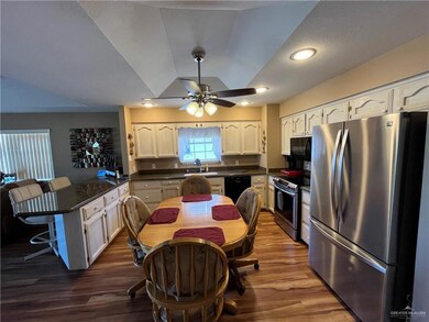 434 Belinda Dr, Alamo, TX 78516 - photo 2