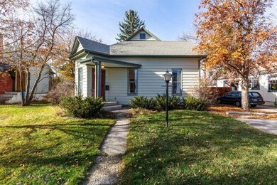 Classic historic bungalow charm in the heart of Bo