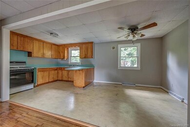 2237 Fallsdale Dr, Gastonia, NC 28052 - photo 7