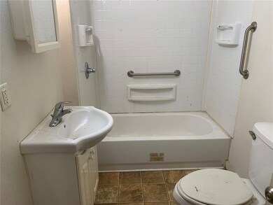 641 16th Ave SW, Cedar Rapids, IA 52404 - photo 5