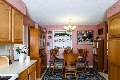 6119 Herron Ct, Louisville, KY 40229 - photo 7