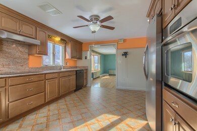 60 Durso Ave, Lawrence, MA 01843 - photo 2