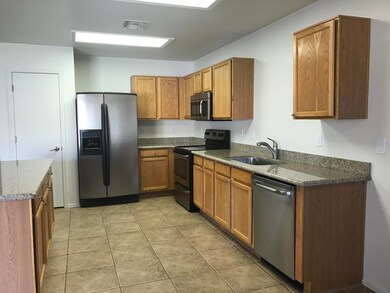 Stainless Appliances & Cabinet Hardware