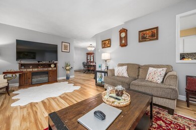 11 Rainbow Pond Dr unit 7, Walpole, MA 02081 - photo 3