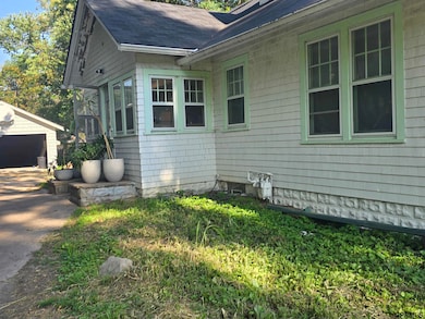 7717 N 39th St, Omaha, NE 68112 - photo 2