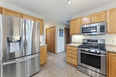 2774 Sunflower Dr, Fitchburg, WI 53711 - photo 7