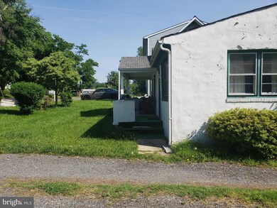 2116 Spaulding Ave, Suitland, MD 20746 - photo 3