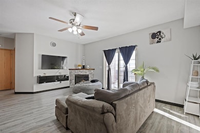 2264 Holiday Rd unit 206, Coralville, IA 52241 - photo 3