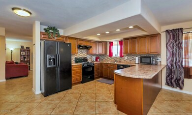 4110 N 85th Ave-large-007-3-Kitchen-1500