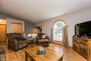 008-Living_Room-3290591-small