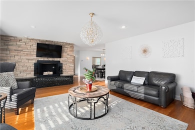 285 School St, Lincoln, RI 02865 - photo 7