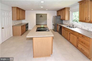 13408 Sand Rock Ct, Chantilly, VA 20151 - photo 4