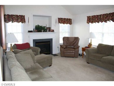 Den/Family/Great Room - Vaulted great room featuri