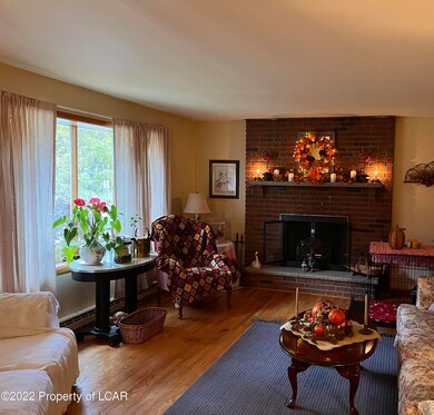 Living room 3