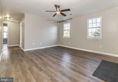 10 Thomas Mckean Bldg unit 10, Blackwood, NJ 08012 - photo 5