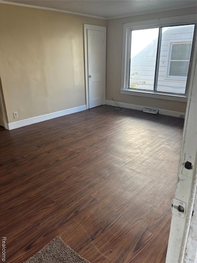 1202 Knapp Ave, Flint, MI 48503 - photo 5