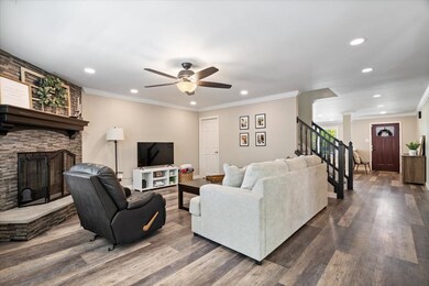 10248 Brushfield Ln, Fishers, IN 46037 - photo 6