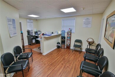 524 W Broad St, Quakertown, PA 18951 - photo 3