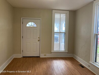 617 E Market St unit A, Scranton, PA 18509 - photo 3