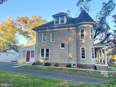 1092 E Schuylkill Rd, Pottstown, PA 19465 - photo 3