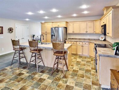 569 West Ln, Molalla, OR 97038 - photo 4