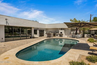 Diving pool 8 ft deep