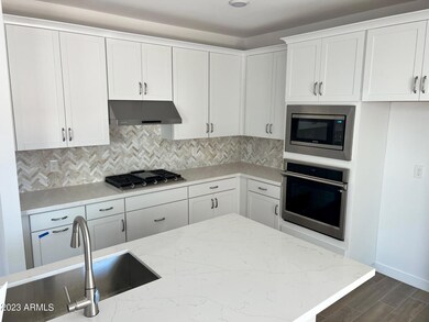 Rev Lot 27 - Kitchen_Backsplash