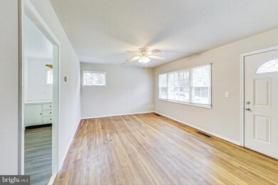 714 Raynor Ave, Catonsville, MD 21228 - photo 6