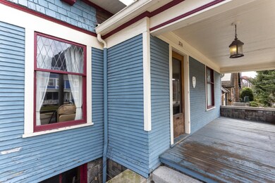 208-210 College Ave - Exterior_14