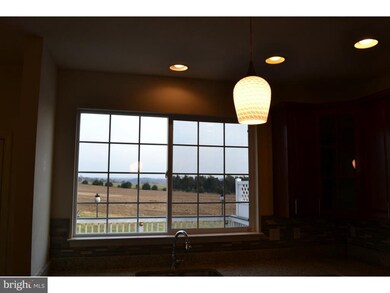 9208 Lindale Ave, Greencastle, PA 17225 - photo 7