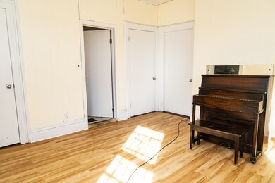 27 Laurel St, Roxbury, MA 02119 - photo 6