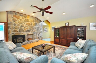 18 Gounod Rd, Westerly, RI 02891 - photo 5