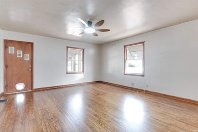 367 W Wolfe St, Sullivan, IN 47882 - photo 7