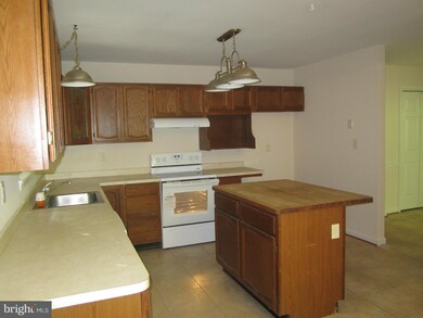 2025 Deer Run Ct, Huntingtown, MD 20639 - photo 4