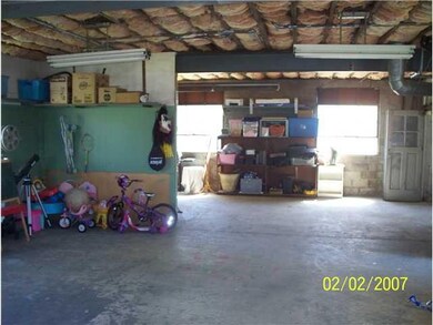 Parking Lot/Garage