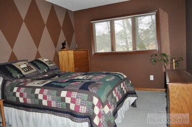 498 Cranberry Springs Rd, Fleetwood, NC 28626 - photo 6