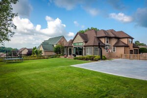 1927 Daly Dr, Harrison, AR 72601 - photo 2