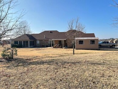 121 Teal Dr, Shawnee, OK 74804 - photo 3