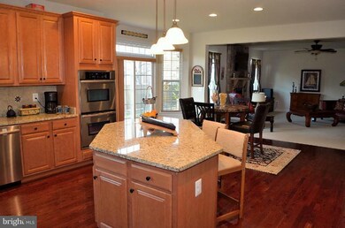 5808 Falls Gate Ct, Falls Church, VA 22041 - photo 4