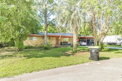 112 Cranford St 1