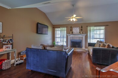 3513 S 215th East Ave, Broken Arrow, OK 74014 - photo 7