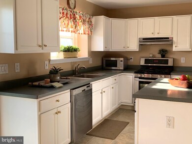 22 Orchardview Dr, Sewell, NJ 08080 - photo 4