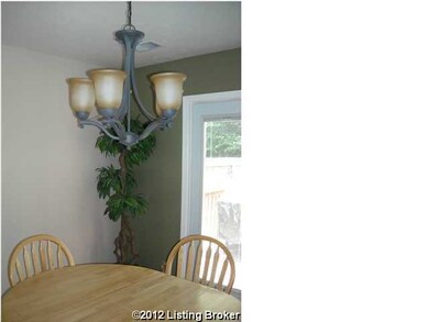 8109 Apple Valley Dr, Louisville, KY 40228 - photo 6