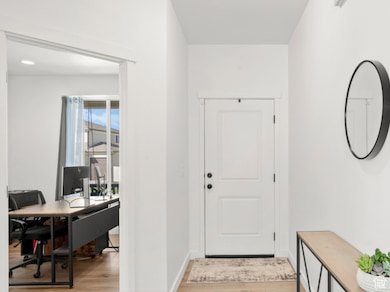 8318 N Sun Crest Dr, Eagle Mountain, UT 84005 - photo 5