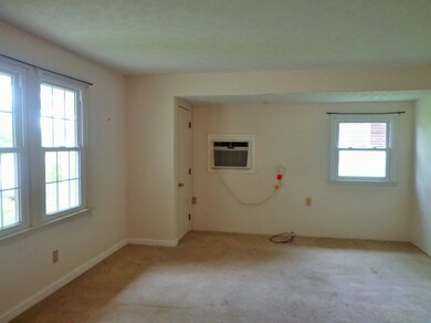 620 Old Stewart Rd, Tennessee Ridge, TN 37178 - photo 6