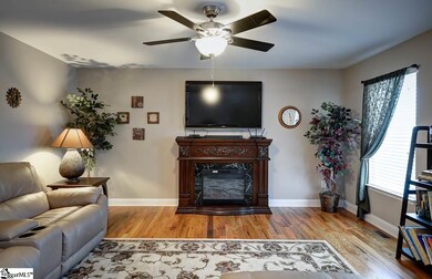 111 Newkirk Way, Travelers Rest, SC 29690 - photo 3