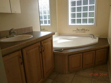 Master Bath/Spa.