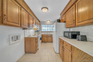 5318 S 30th West Ave, Tulsa, OK 74107 - photo 7